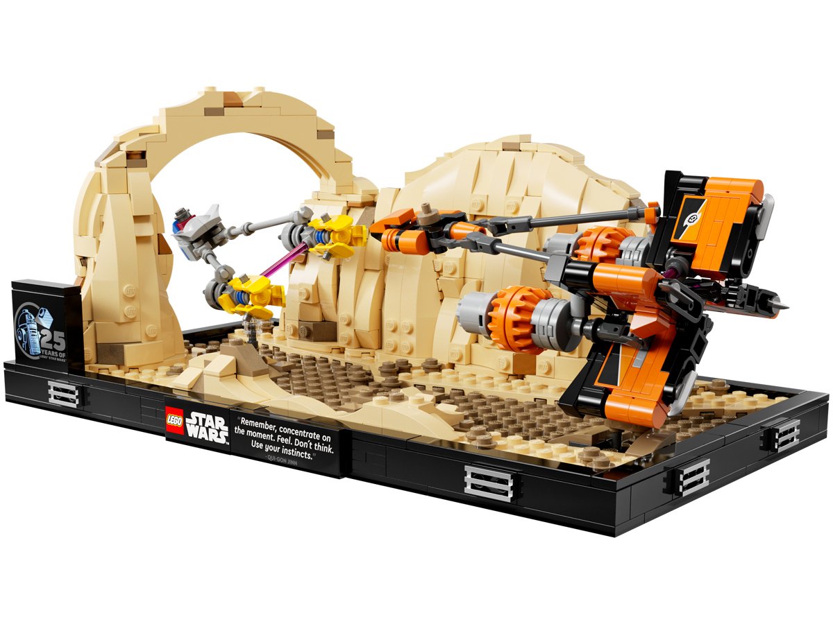 LEGO Star Wars 75380 Mos Espa Podrace Diorama