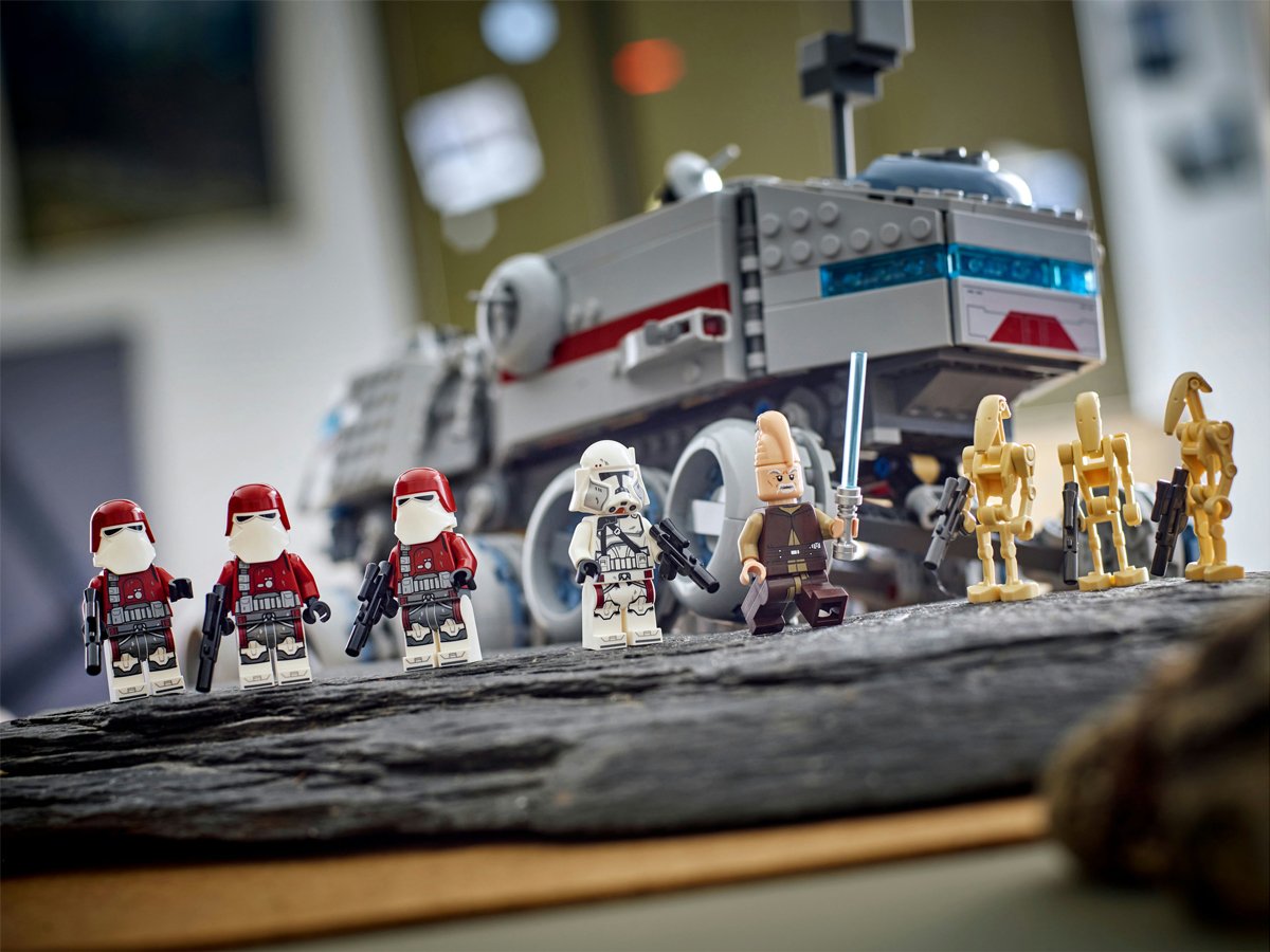 LEGO Gwiezdne Wojny: Wojny klonów Czołg Republiki Juggernaut 75413
