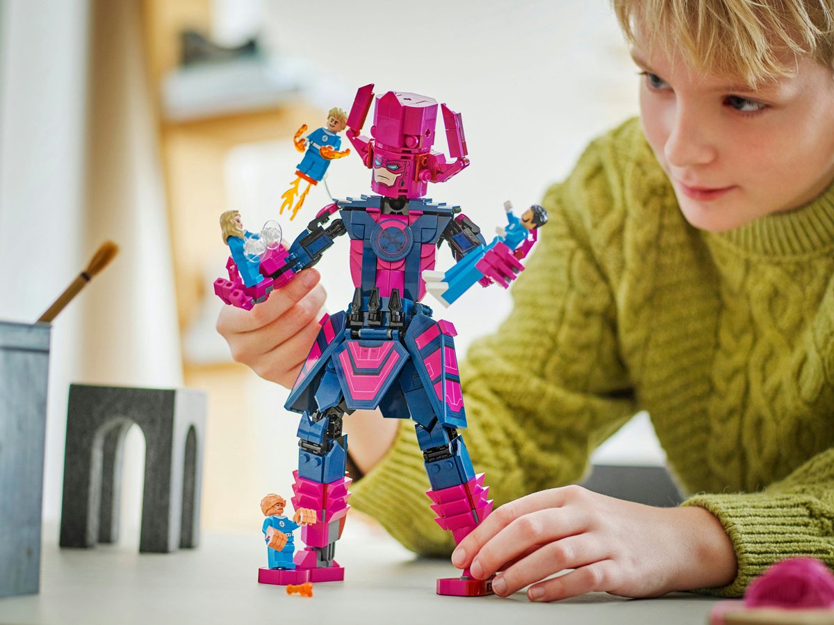 LEGO Marvel 76316 Figurka Fantastycznej Czwórki kontra Galactus 76316