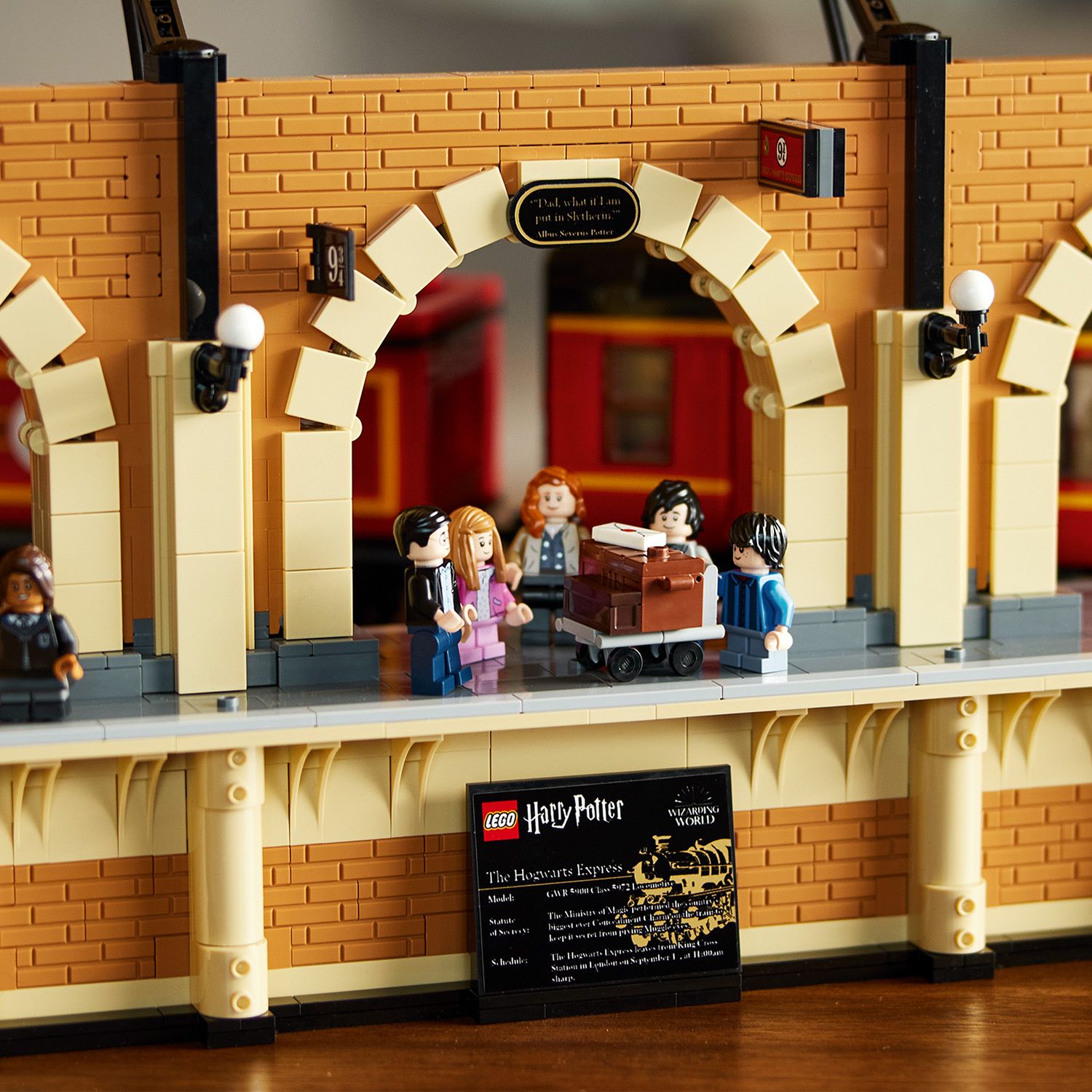 Lego Harry Potter Hogwarts Express Edição Colecionador 76405 - Brinquedos  de Montar e Desmontar - Magazine Luiza