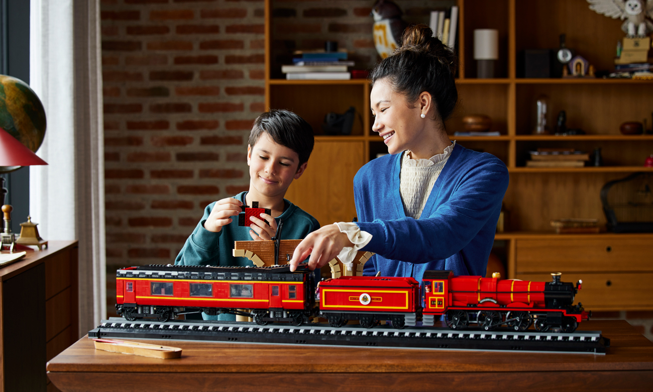 Поїзд до Хогвартса з кубиків Лего
