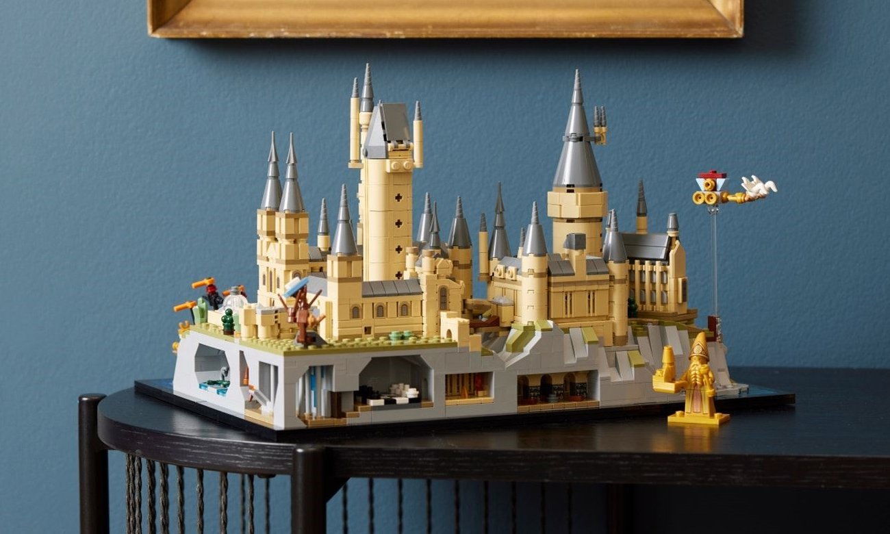 Lego Harry Potter Castelo e Terrenos de Hogwarts 76419 - Brinquedos de  Montar e Desmontar - Magazine Luiza