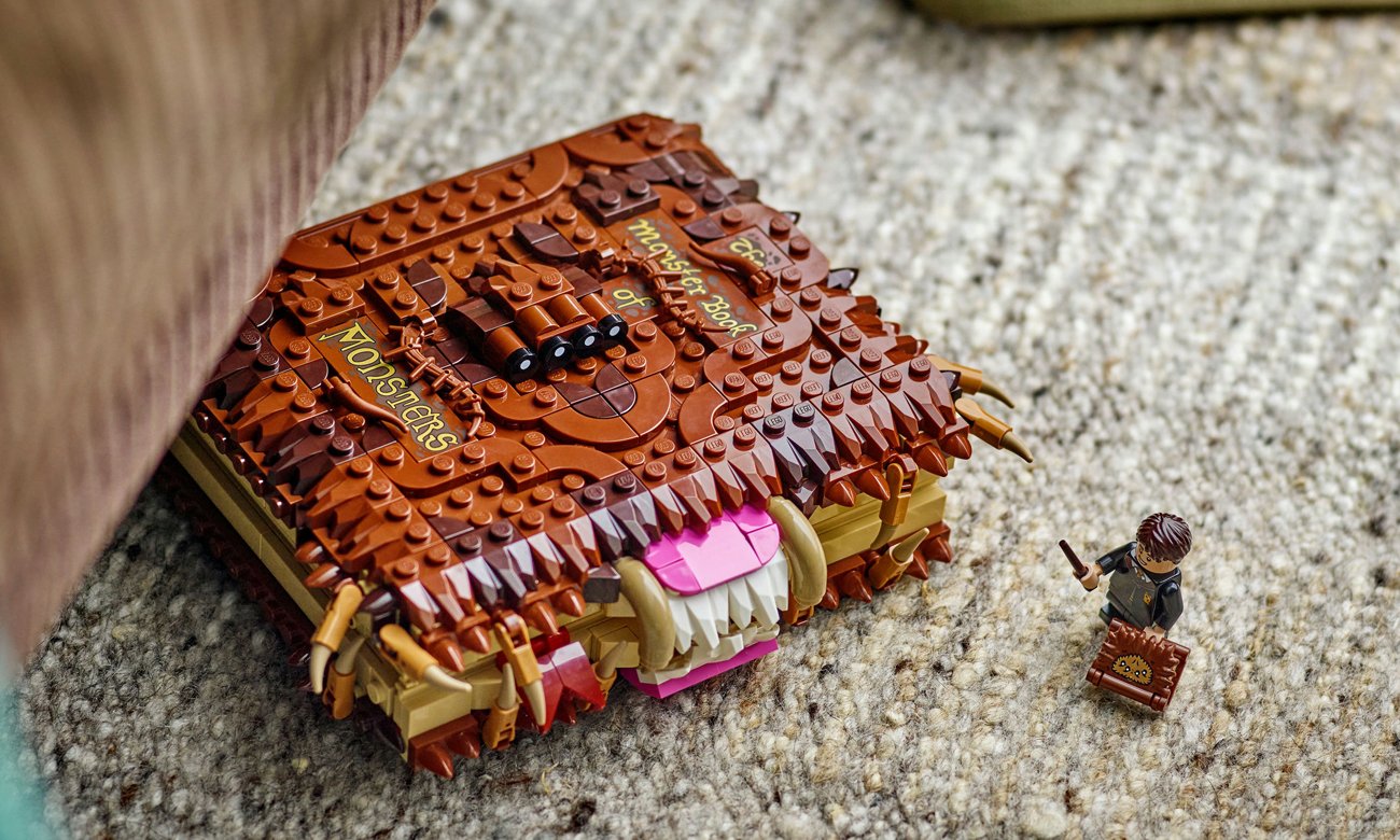 LEGO Harry Potter 76449 Potworna księga potworów z zębami