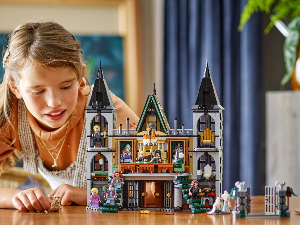 LEGO® Harry Potter™ Landsitz der Familie Malfoy 76453