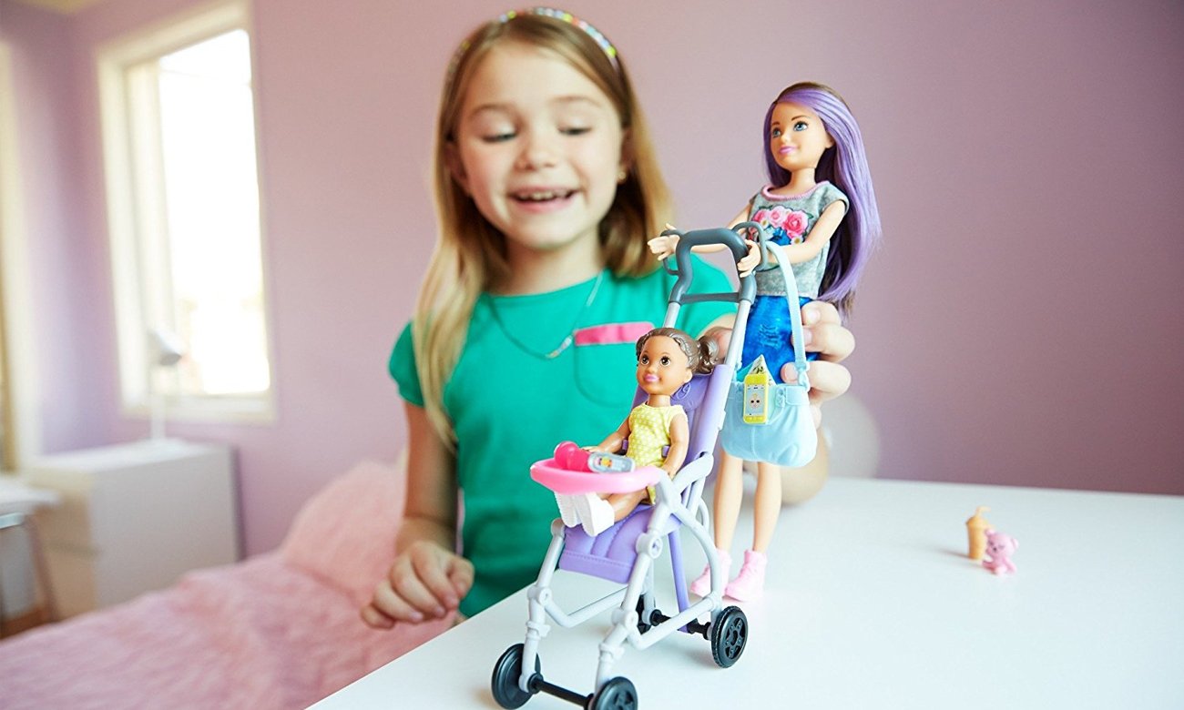 Barbie Zestaw Opiekunka z akcesoriami Lalki i akcesoria - internetowy - al.to