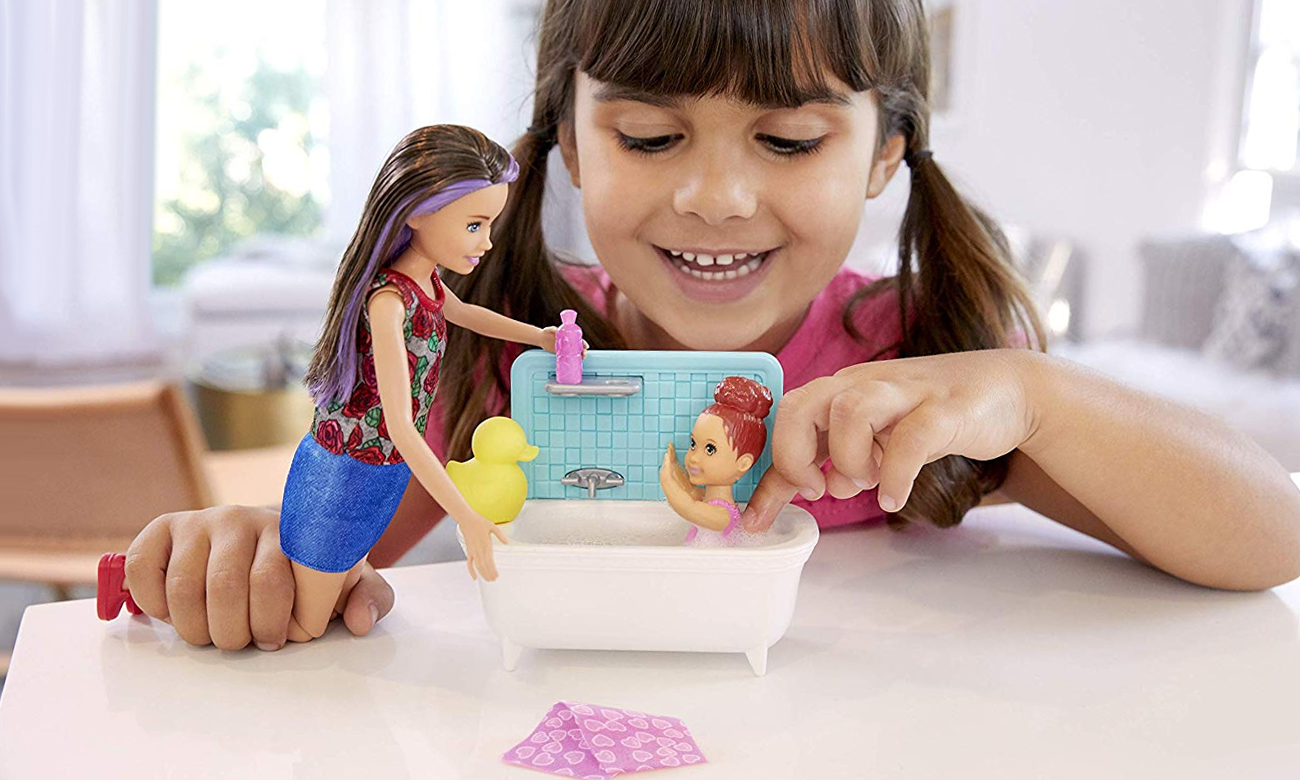 Mattel Barbie Skipper Zestaw Opiekunka z wanną
