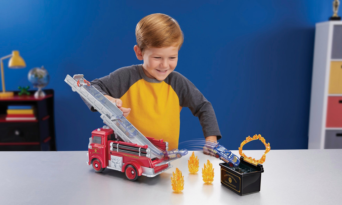 Mattel Cars Wóz strażacki Edek zmiana koloru
