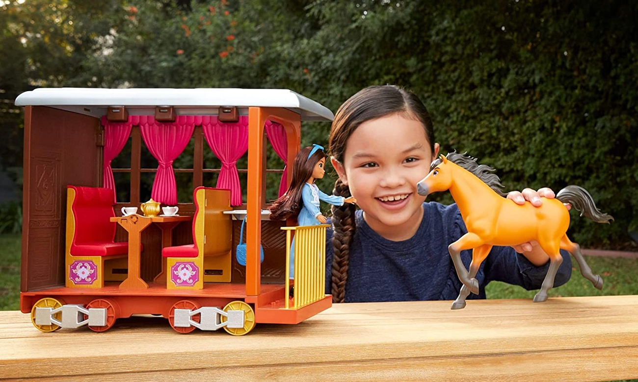 Mattel Mustang: Duch wolności Lucky Wagon podróżny Zestaw