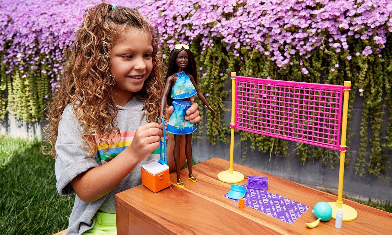 Mattel Barbie Loves the Ocean Zestaw do siatkówki plażowej