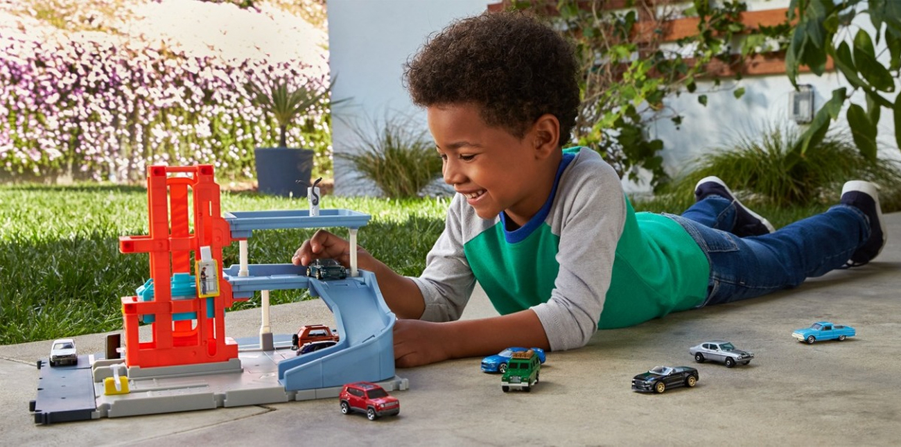 Mattel Matchbox Prawdziwe Przygody Garaż Zestaw światła i dźwięki